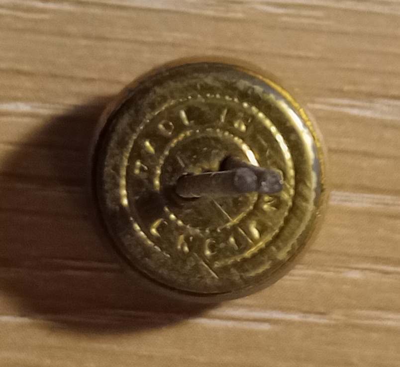 domedUSarmyhatbuttonmadeinEngland(3).jpg.3039658c26d7a205c528e578574850ba.jpg