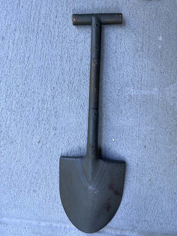 WW2 T handle shovel AMES 1942