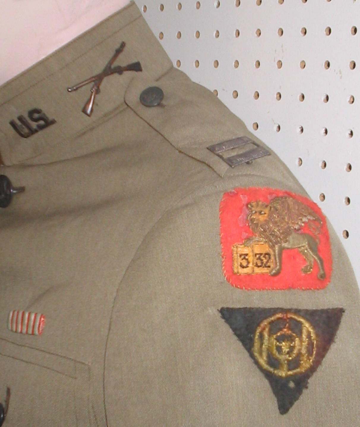 332nd Infantry Regiment, the "Golden Lions" UNIFORMS U.S. Militaria Forum